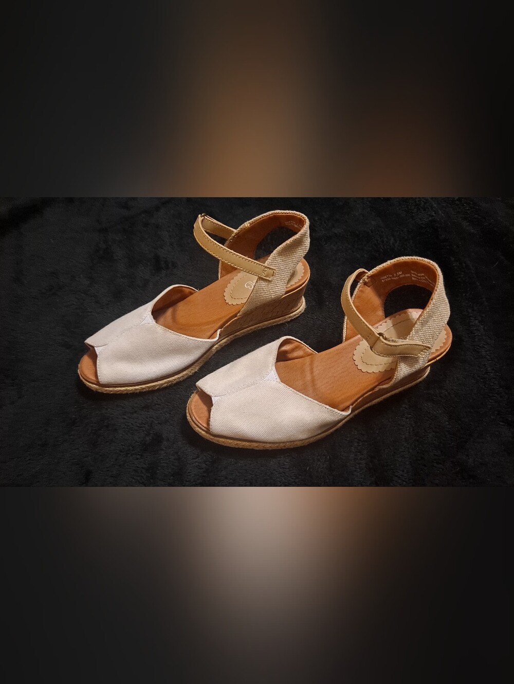 Bare Traps Wedge Espadrille Sandals in Light Beige - White Sz 7.5 Heel 2.5